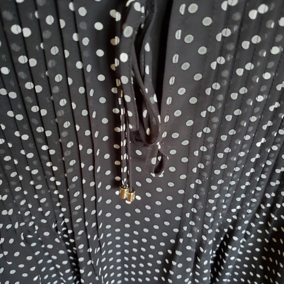 TOMMY HILFIGER Polka dot pleated front blouse OX - Picture 2 of 4